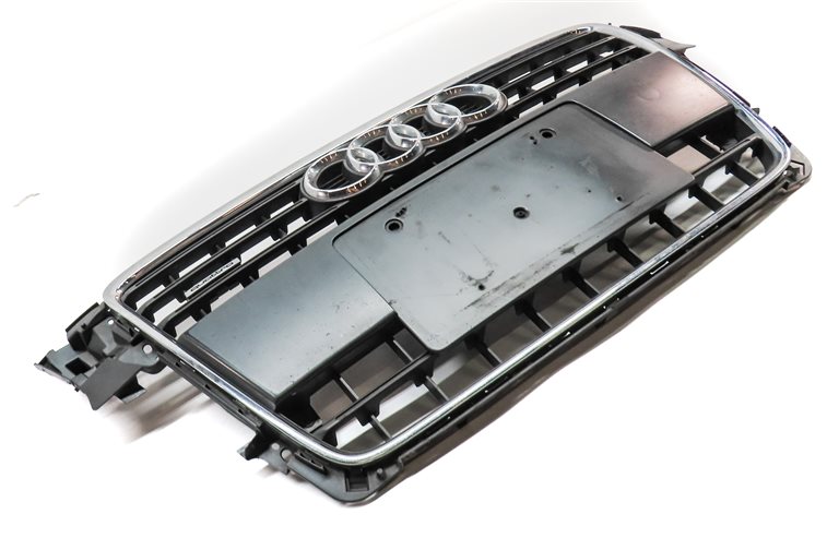Thumbnail 3: 2009-2012 AUDI A4 (B8 8K) FRONT CENTER HOOD AIR VENT GRILLE TRIM & LICENSE MOUNT