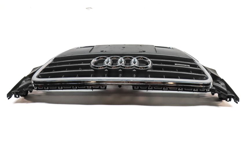 Thumbnail 4: 2009-2012 AUDI A4 (B8 8K) FRONT CENTER HOOD AIR VENT GRILLE TRIM & LICENSE MOUNT
