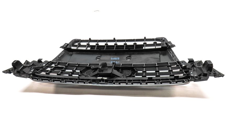 Thumbnail 7: 2009-2012 AUDI A4 (B8 8K) FRONT CENTER HOOD AIR VENT GRILLE TRIM & LICENSE MOUNT