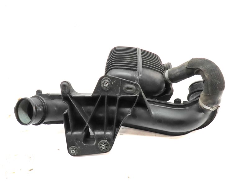Thumbnail 6: 2012 AUDI A4 (B8 8K) 2.0L CAEB TURBO ENGINE INTERCOOLER PRESSURE PIPE DAMPER BOX