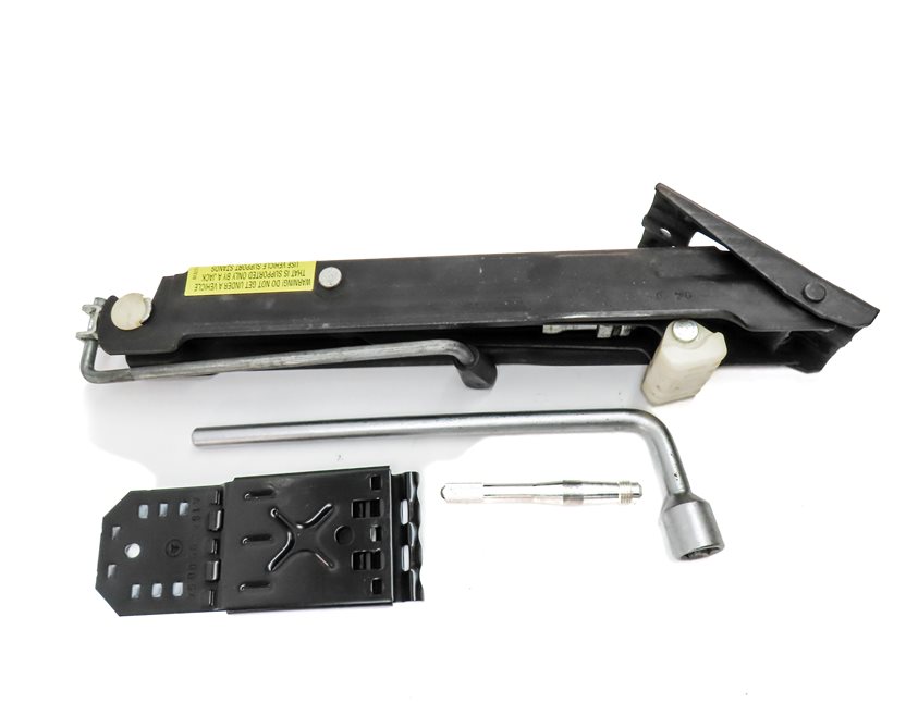Thumbnail 2: 2006 MERCEDES ML350 (W164) EMERGENCY ROADSIDE CAR LIFT JACK TOOL SET/4