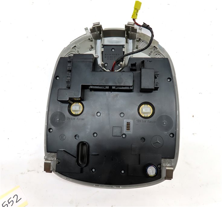 Thumbnail 6: 2006 MERCEDES ML350 (W164) FRONT INTERIOR DOMELIGHT LAMP w/SWITCHES (Gray)