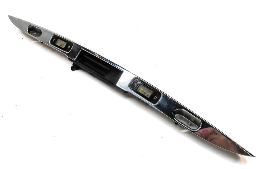 2006 MERCEDES ML350 (W164) REAR TAILGATE HATCH LID HANDLE w/LICENSE PLATE LIGHTS