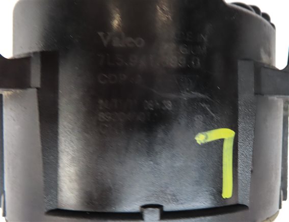 Thumbnail 6: 05-18 PORSCHE CAYENNE MACAN (955 957 958 95B) FRONT LEFT OR RIGHT FOG LIGHT LAMP