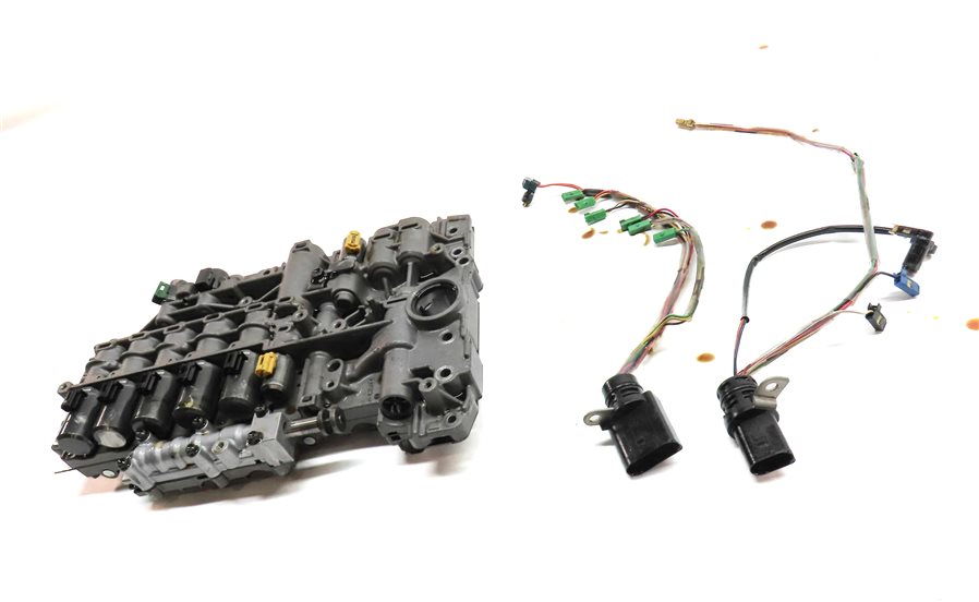 Thumbnail 2: 2011-2018 PORSCHE CAYENNE (958) S / GTS / BASE AUTO TRANSMISSION VALVE BODY