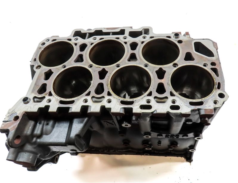 Thumbnail 4: 2011-2012 PORSCHE CAYENNE (958) 3.6L M55.02 VR6 ENGINE CYLINDER BLOCK (BARE)