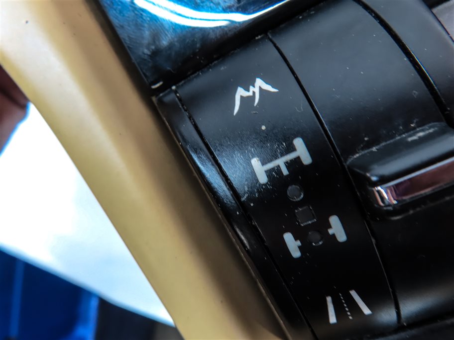 Thumbnail 11: 2012 PORSCHE CAYENNE (958) CENTER CONSOLE SHIFT TRIM MAIN CONTROL PANEL