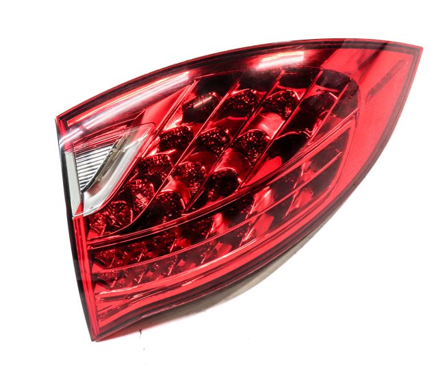 2011-2014 PORSCHE CAYENNE (958) RIGHT PASSENGER OUTER TAILLIGHT BRAKE LIGHT LAMP