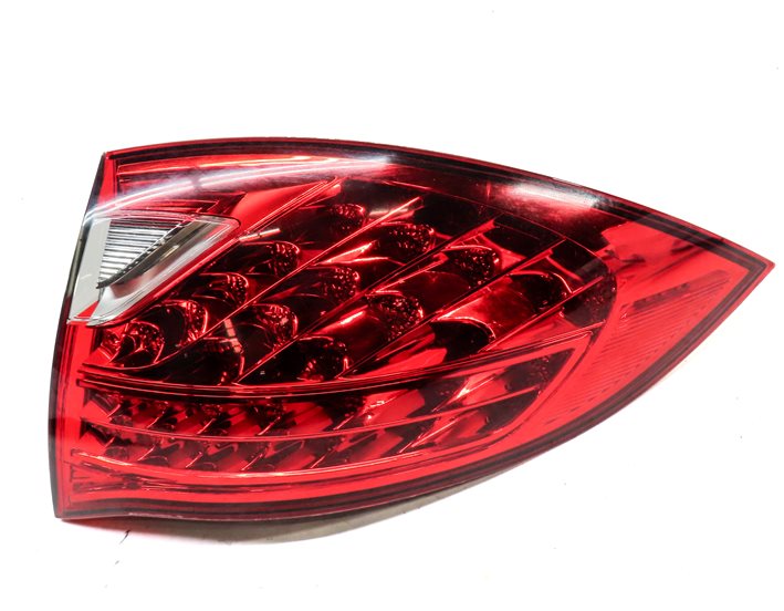 Thumbnail 3: 2011-2014 PORSCHE CAYENNE (958) RIGHT PASSENGER OUTER TAILLIGHT BRAKE LIGHT LAMP
