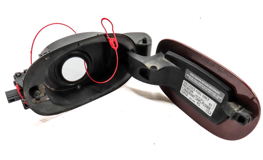 Thumbnail 6: 2011-2018 PORSCHE CAYENNE (958) FUEL TANK DOOR w/ HOUSING (Auburn)