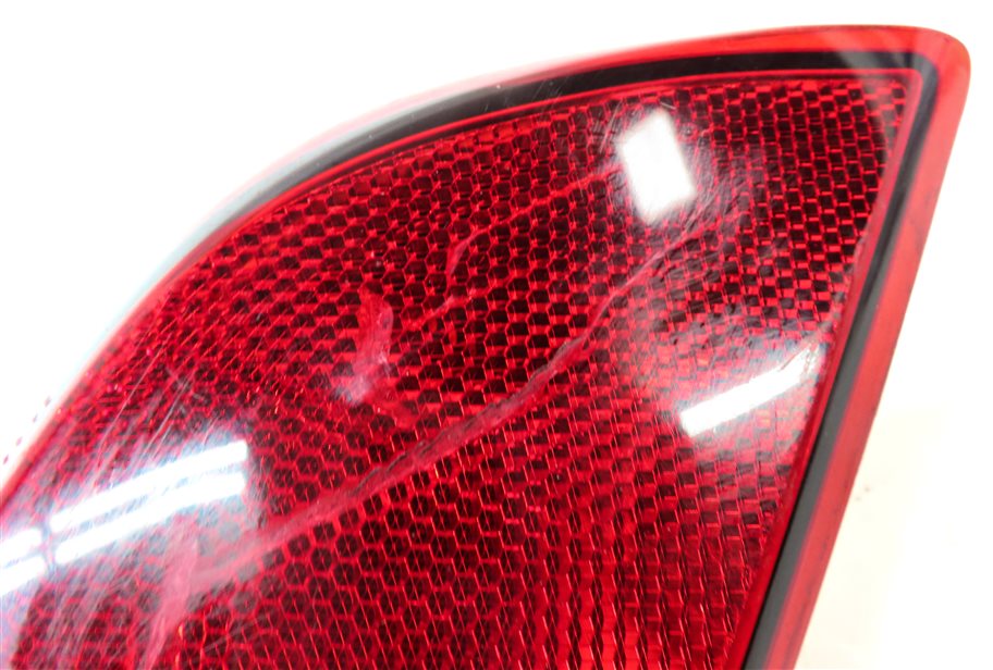 Thumbnail 7: 2012 PORSCHE CAYENNE (958) REAR LEFT DRIVER BUMPER SAFETY REFLECTOR