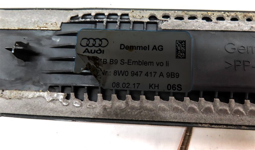 Thumbnail 6: 2017 AUDI A4 (B9 8W) FRONT LEFT & RIGHT LIGHTED DOOR SILL SCUFF PANEL TRIM SET-2