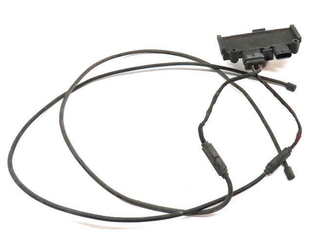 Thumbnail 4: 2017 AUDI A4 (B9 8W) EASY OPEN TRUNK CONTROL KICK PANEL MODULE w/ ANTENNAS