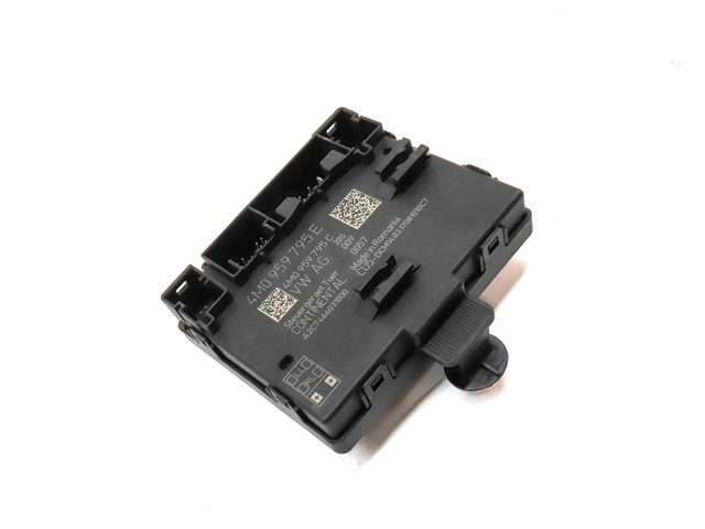Thumbnail 3: 2017 AUDI A4 (B9 8W) REAR RIGHT DOOR CONTROL MODULE COMPUTER