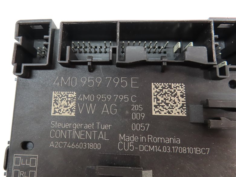 Thumbnail 4: 2017 AUDI A4 (B9 8W) REAR RIGHT DOOR CONTROL MODULE COMPUTER