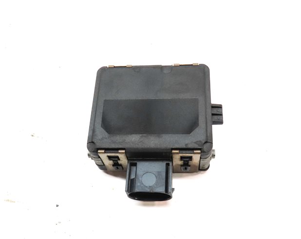 Thumbnail 5: 2017-2019 AUDI A4 (B9 8W) REAR LEFT BLIND SPOT ALERT RADAR SENSOR MODULE (SLAVE)