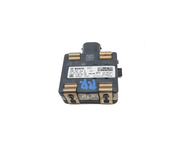 Thumbnail 2: 17-19 AUDI A4 (B9 8W) REAR RIGHT BLIND SPOT ALERT RADAR SENSOR MODULE (MASTER)