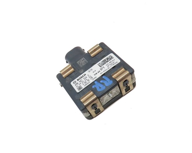 Thumbnail 3: 17-19 AUDI A4 (B9 8W) REAR RIGHT BLIND SPOT ALERT RADAR SENSOR MODULE (MASTER)