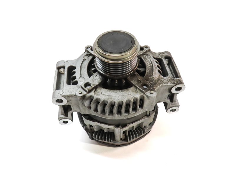 Thumbnail 2: 2017-2020 AUDI A4 / ALLROAD B9 8W 2.0L TURBO ALTERNATOR POWER GENERATOR 150 AMP