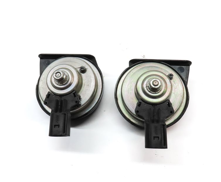 Thumbnail 4: 16-22 BMW X1 F48 FRONT HIGH LOW TONE NOTE HORN SET/2