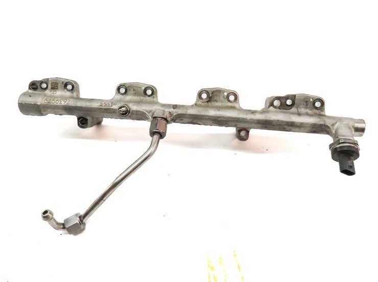Thumbnail 4: 2017 BMW X1 (F48) 2.0L (B46) ENGINE FUEL INJECTOR RAIL w/ PRESSURE SOLENOID