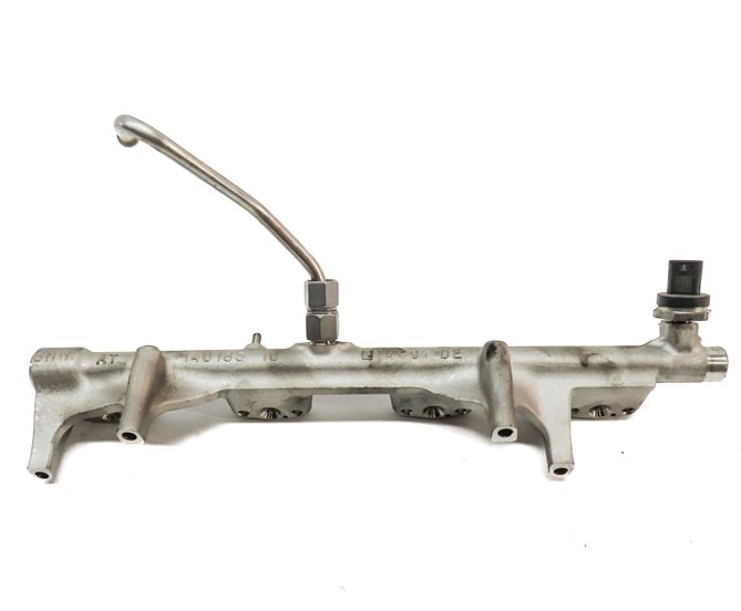 Thumbnail 5: 2017 BMW X1 (F48) 2.0L (B46) ENGINE FUEL INJECTOR RAIL w/ PRESSURE SOLENOID