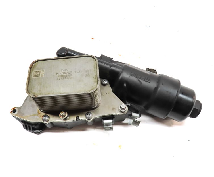 Thumbnail 5: 2017 BMW X1 (F48) 2.0L (B46) ENGINE MOTOR OIL FLUID FILTER HOUSING w/ COOLER