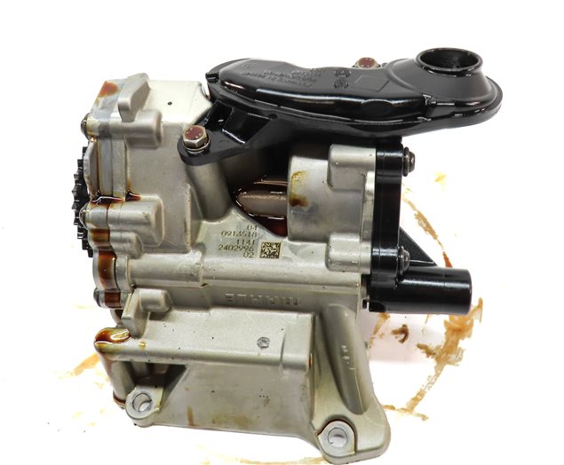 Thumbnail 6: 2017 BMW X1 (F48) 2.0L (B46) ENGINE MOTOR OIL FLUID PUMP