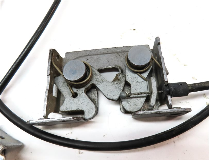 Thumbnail 8: 2014 BMW X1 (E84) FRONT HOOD BONNET LID LOCK LATCH w/ CABLE SET/2
