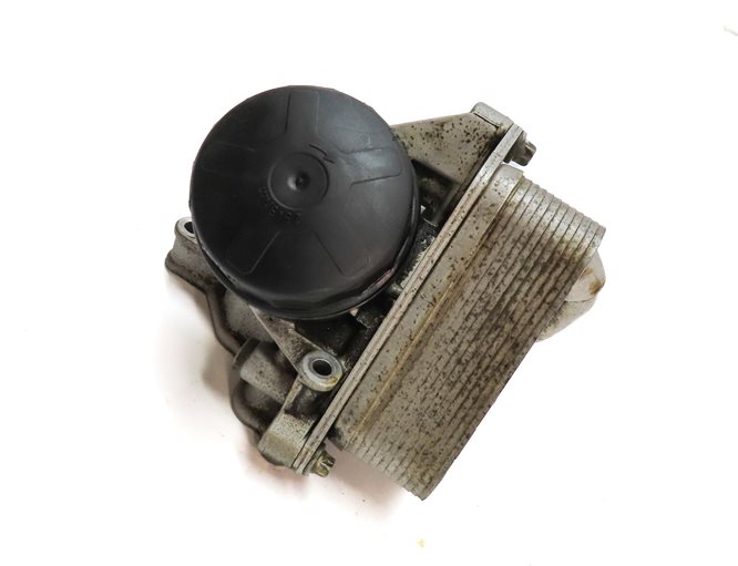 Thumbnail 3: 2014 BMW X1 (E84) 2.0L (N20) ENGINE MOTOR OIL FLUID FILTER HOUSING & COOLER