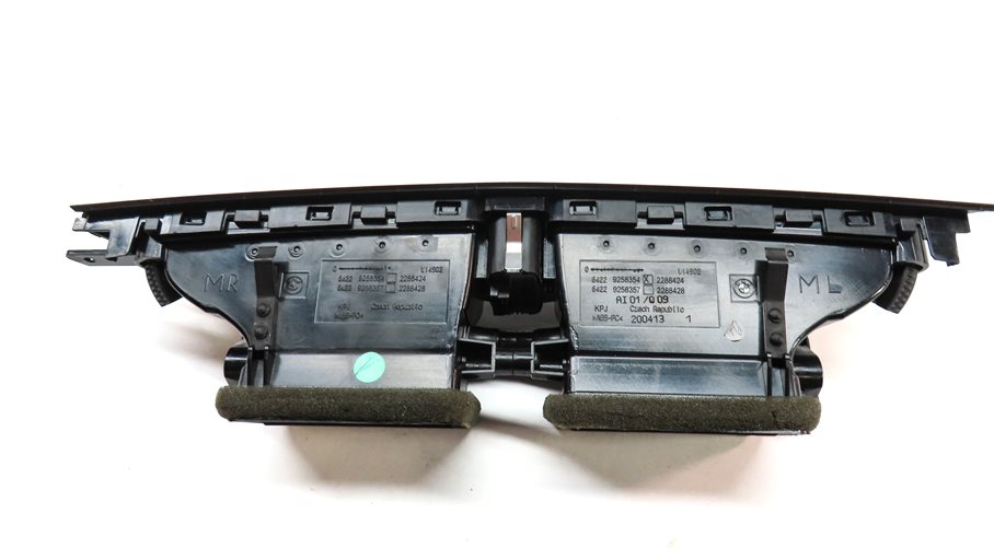 Thumbnail 7: 2014 BMW X1 (E84) FRONT CENTER DASH HEAT AIR AC HVAC DUAL VENT (Black)