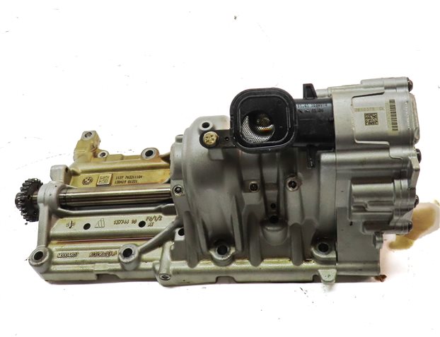 Thumbnail 2: 2014 BMW X1 (E84) 2.0L (N20) ENGINE MOTOR OIL FLUID PUMP