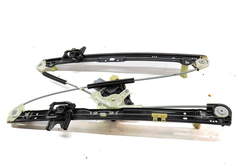 Thumbnail 2: 2014-2020 RANGE ROVER SPORT (L494) REAR LEFT DOOR WINDOW REGULATOR w/MOTOR