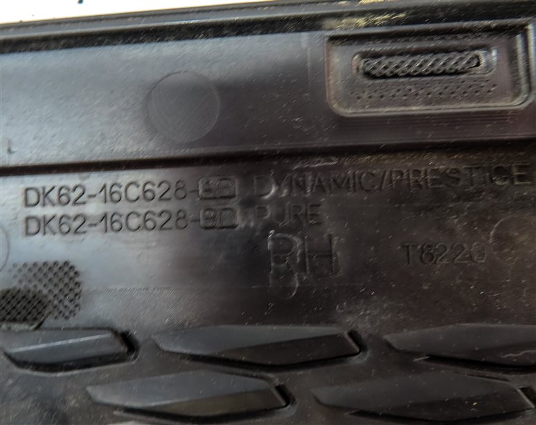 Thumbnail 6: 15 RANGE ROVER SPORT (L494) FRONT RIGHT PASSENGER HOOD VENT GRILLE TRIM (BLACK)