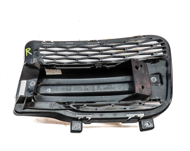 Thumbnail 5: 2014-2017 RANGE ROVER SPORT (L494) RIGHT FRONT PASSENGER FOGLIGHT GRILLE TRIM