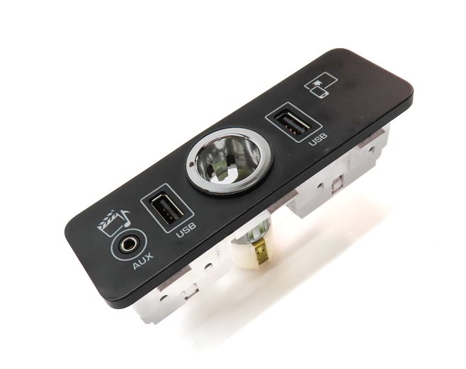 Thumbnail 3: 2015 RANGE ROVER SPORT (L494) AUX AUXILIARY IN USB 12V POWER OUTLET SOCKET PANEL