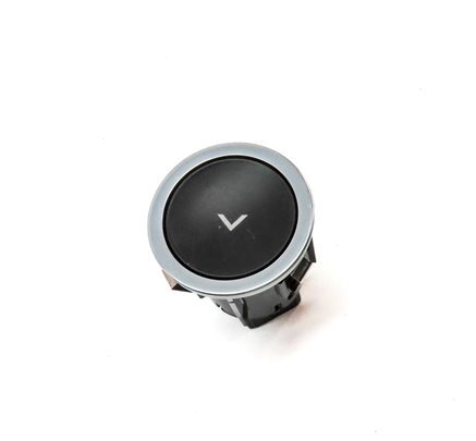 Thumbnail 1: 2015 RANGE ROVER SPORT (L494) FRONT GLOVE BOX GLOVEBOX DOOR RELEASE BUTTON