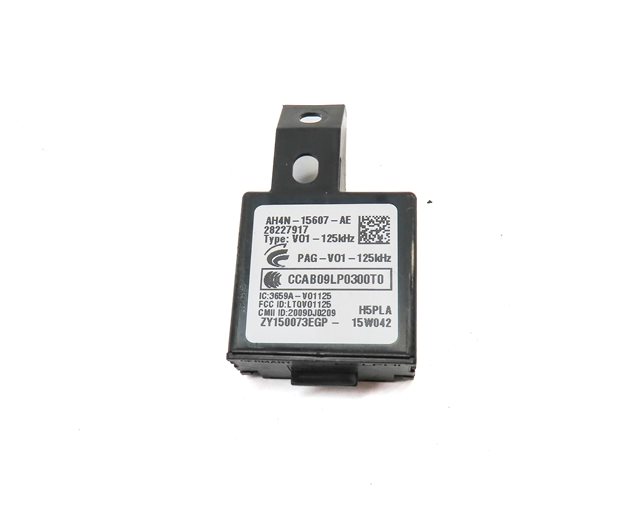 Thumbnail 8: 15 RANGE ROVER SPORT (L493) 3.0L SUPERCHARGED ENGINE IMMOBILIZER MODULE KEY SET