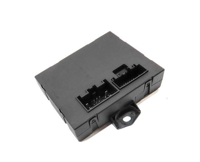 Thumbnail 3: 2015 RANGE ROVER SPORT (L494) REAR TAILGATE LIFTGATE HATCH LID CONTROL MODULE