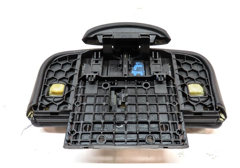 Thumbnail 6: 2017 BMW X1 (F48) LEFT DRIVER LOWER LEG BOLSTER MEMORY SPORT CUSHION (Black)