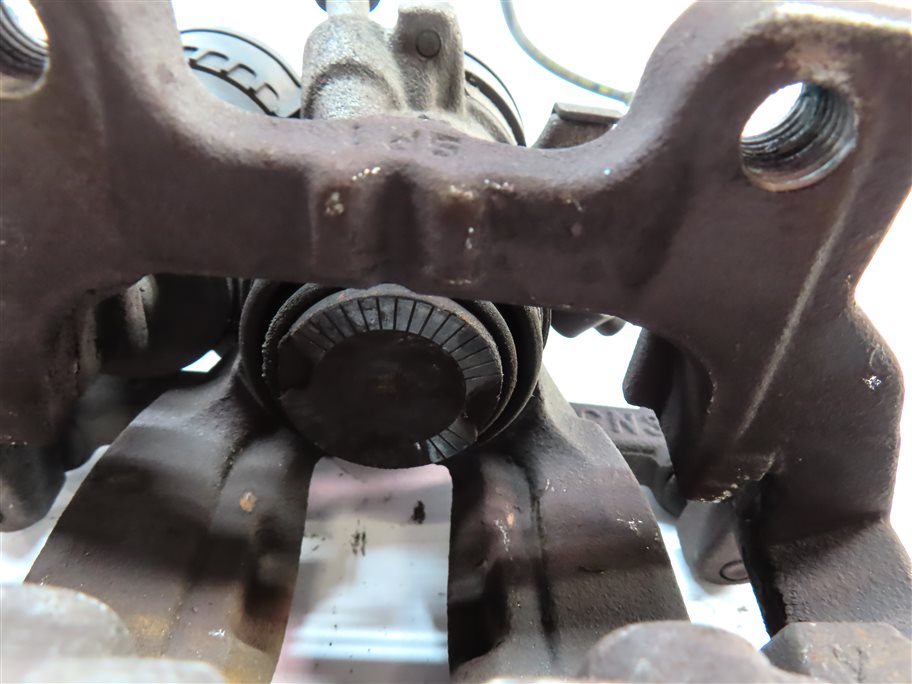 Thumbnail 7: 2016-2021 MINI COUNTRYMAN BMW X1 X2 228i (F39 F45 F48) RIGHT REAR BRAKE CALIPER