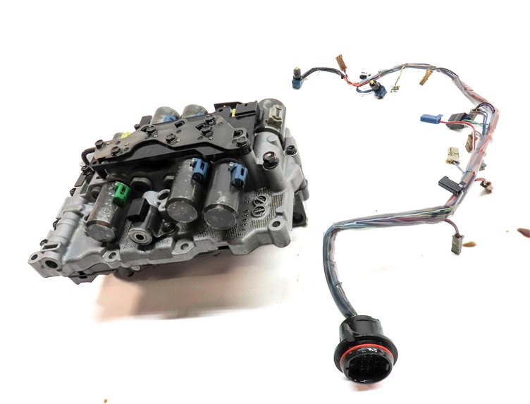 Thumbnail 2: 16-19 BMW X1 X2 F48 F39 CLUBMAN COUNTRYMAN 2.0L AUTO TRANSMISSION VALVE BODY