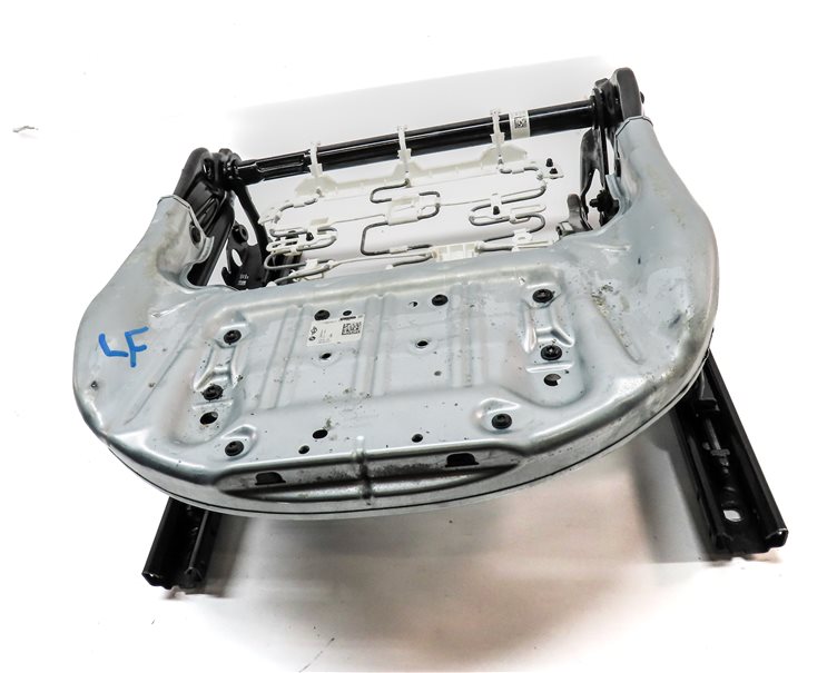 Thumbnail 2: 2016-2019 BMW X1 (F48) FRONT LEFT DRIVER SEAT TRACK w/ MOTORS (NON SPORT)