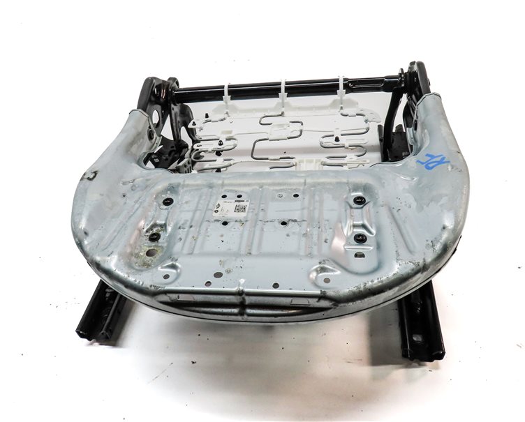 Thumbnail 2: 2016-2019 BMW X1 (F48) FRONT RIGHT PASSENGER SEAT TRACK w/ MOTORS (NON SPORT)