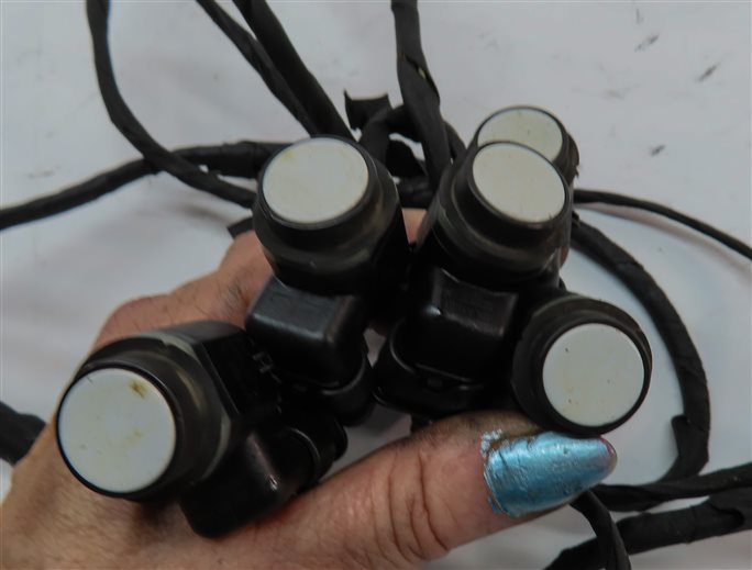 Thumbnail 4: 2012 BMW 750XI (F02) FRONT PARK ASSIST PDC DISTANCE CONTROL SENSOR SET/5 (White)