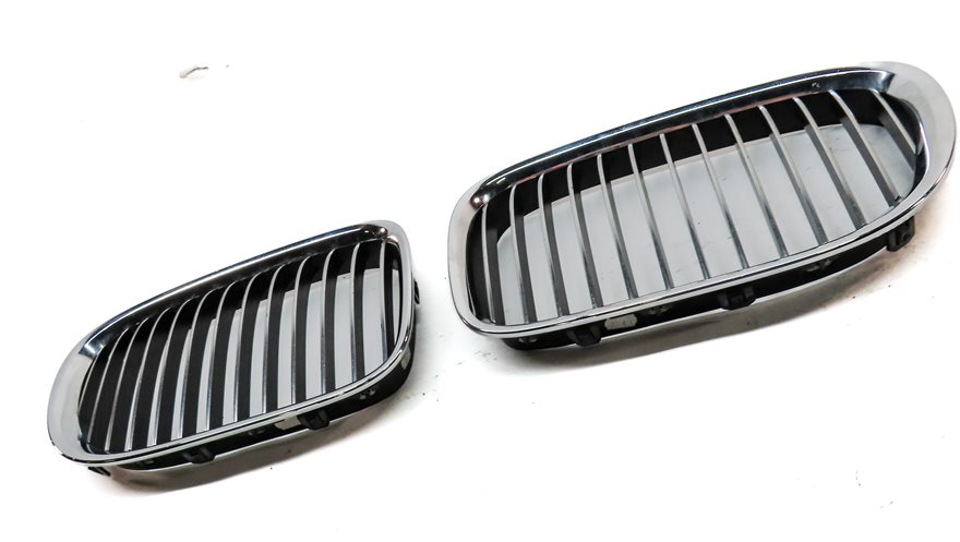 Thumbnail 2: 2009-2012 BMW 740i 750i 760i B7 (F01) FRONT LEFT & RIGHT UPPER HOOD GRILLE SET/2