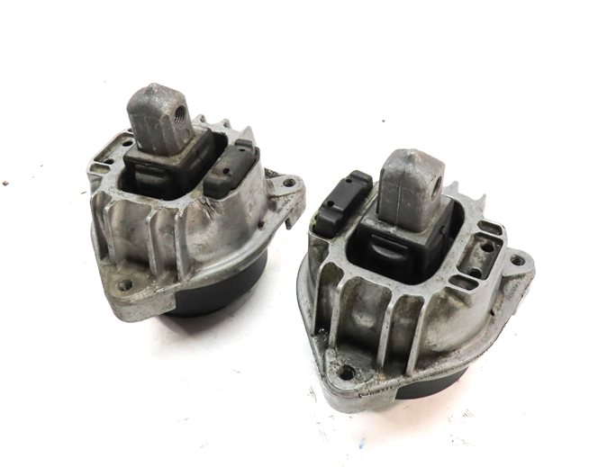 2012 BMW 750XI (F02) 4.4L (N63) ENGINE MOTOR MOUNT SET/2