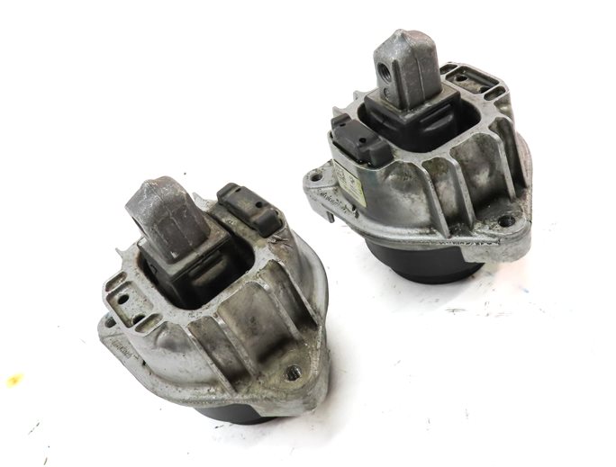 Thumbnail 3: 2012 BMW 750XI (F02) 4.4L (N63) ENGINE MOTOR MOUNT SET/2