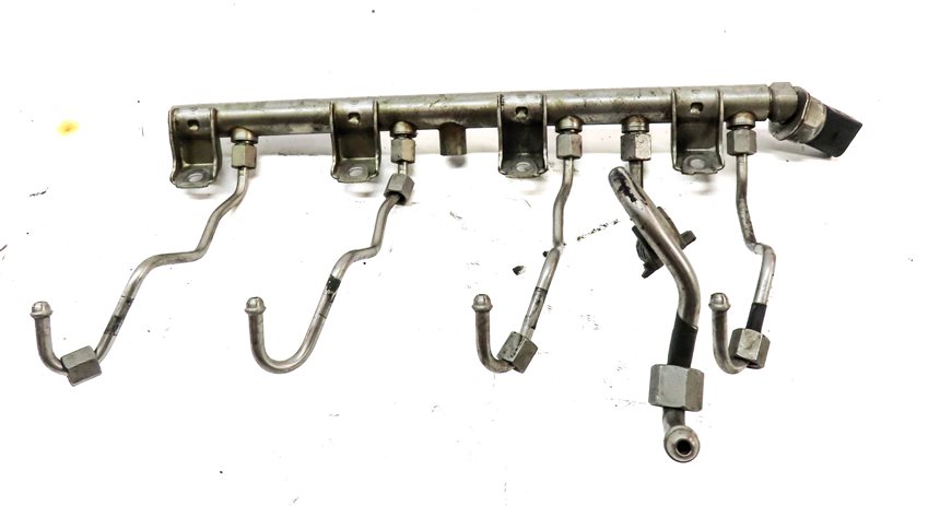 Thumbnail 6: 2012 BMW 750XI (F02) 4.4L (N63) LEFT & RIGHT ENGINE FUEL RAIL w/ LINES SET/2