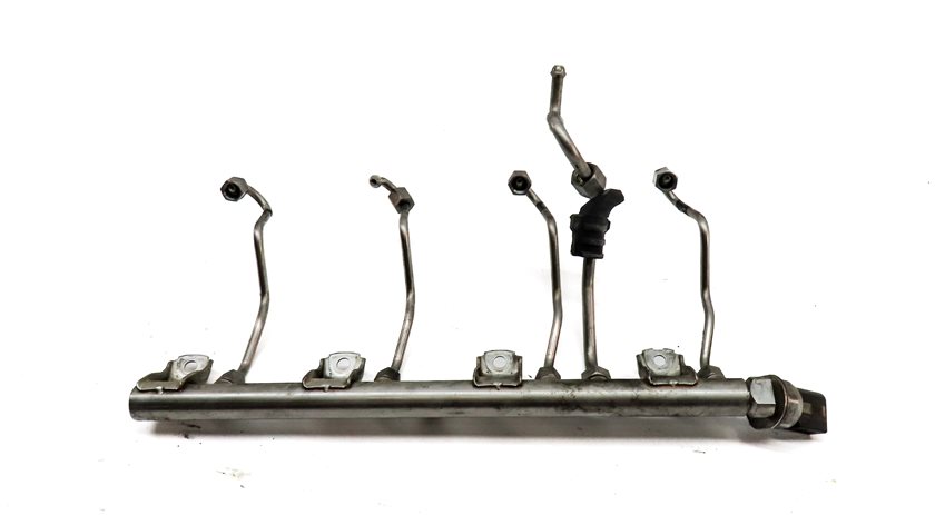 Thumbnail 8: 2012 BMW 750XI (F02) 4.4L (N63) LEFT & RIGHT ENGINE FUEL RAIL w/ LINES SET/2